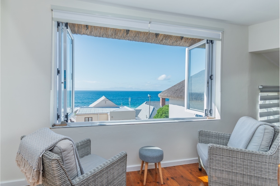 3 Bedroom Property for Sale in Cairnside Western Cape